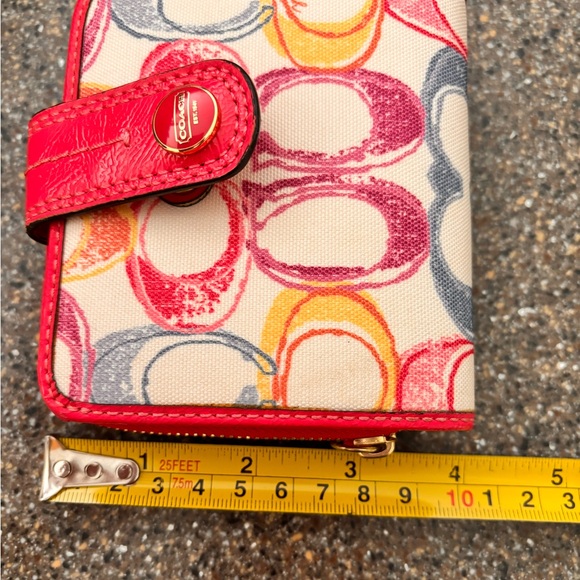 COACH small wallet.White/pink with pastel “C” design. Barely used. - Picture 8 of 14